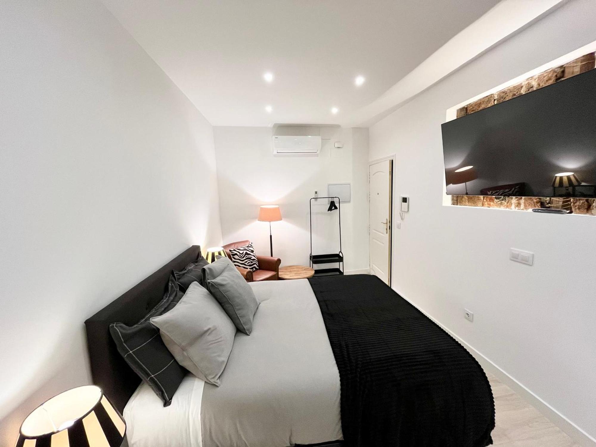 Apartment Puerta Del Sol House